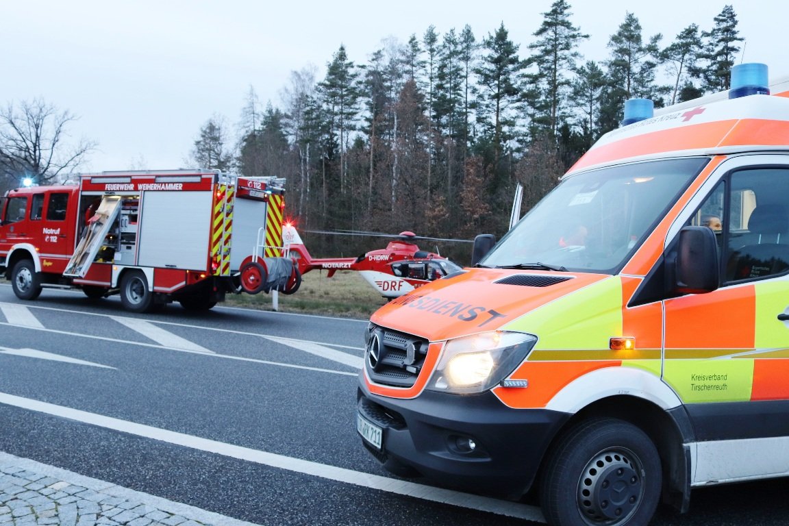 Unfall Rettungsdienst Feuerwehr Christoph 80 Hubschrauber Symbol Weiherhammer Mantel