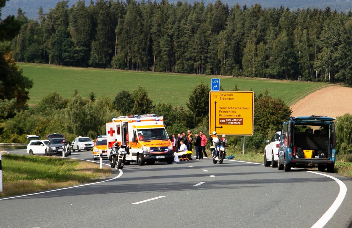 B22 Unfall Motorradfahrer Erbendorf (5)