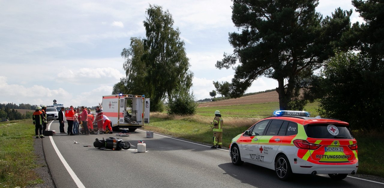 B22 Unfall Motorradfahrer Erbendorf (9)