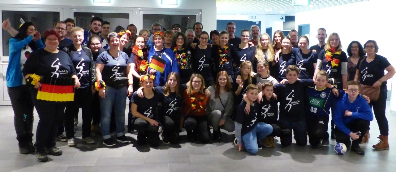 Bereit zum Anfeuern! 63 Mitglieder vom HC Weiden unterstützen die Deutsche Nationallandschaft live zur Handball WM in Berlin.