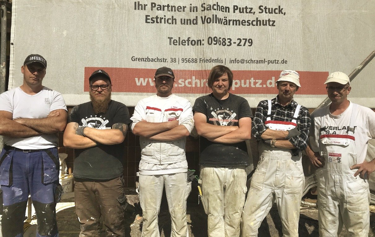 Schraml Bau- und Putz GmbH Renovierung Stuck Wände Innenansicht Innenwände Decke Firma Gebäude Advertorial