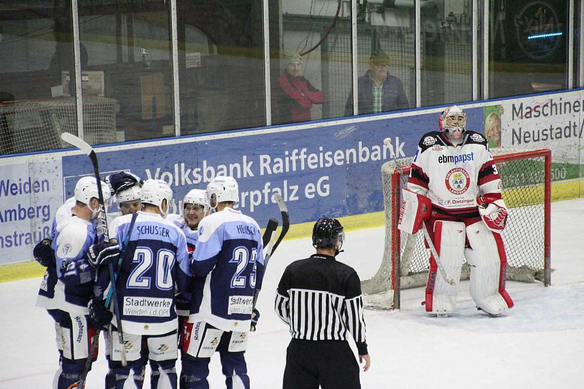 Blue Devils Weiden gegen EV Landshut 14.10.18 Eishockey Weiden Bilder Jürgen Masching7