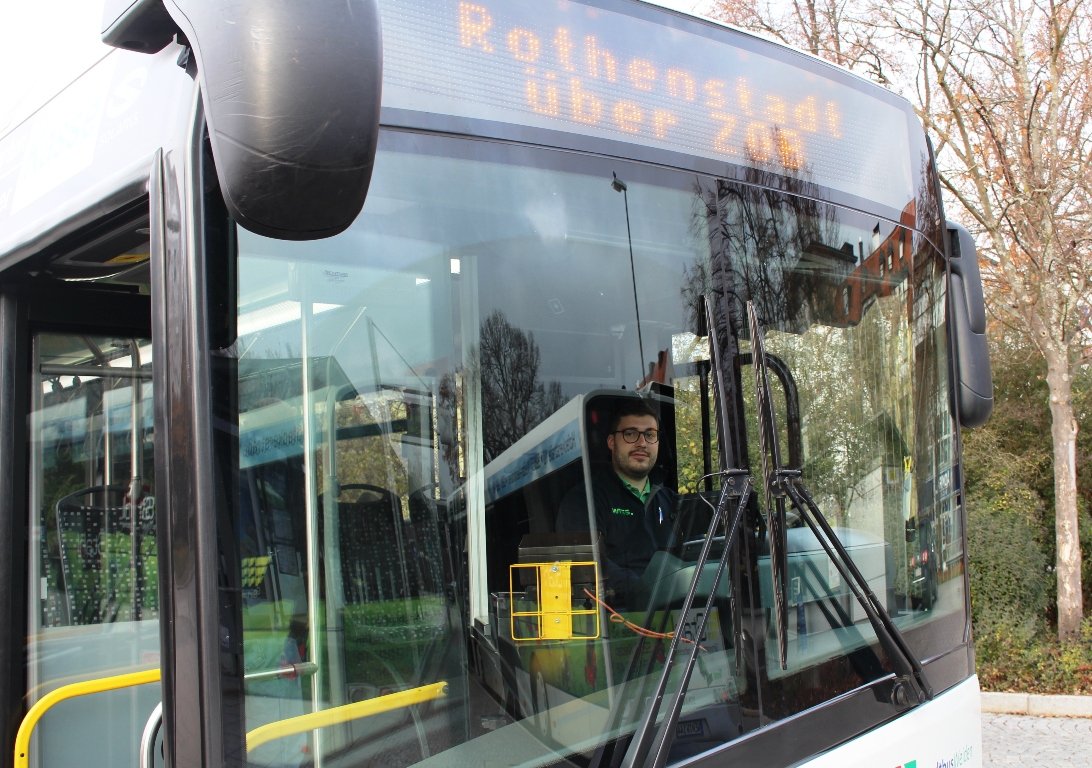 Bus Stadtbus Busfahrt Symbol Symbolbild Weiden ZOB Busfahrer Stadtbus WLAN Weiden