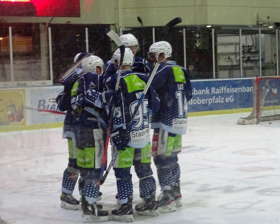 Eishockey: Blue Devils Weiden - Höchstadt