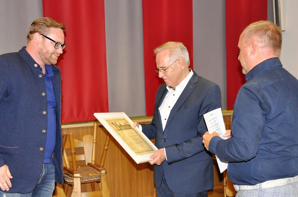 SpVgg SV Weiden Auszeichnung Günther Zwick