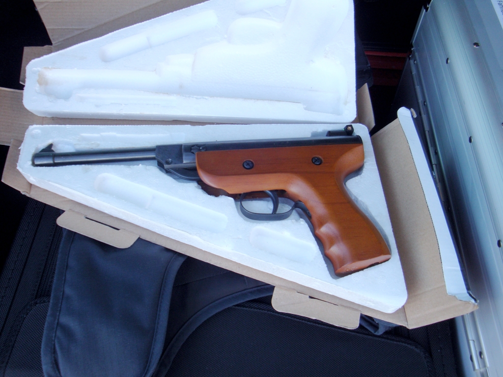 Druckluftpistole beschlagnahmt, Bärnauer Polizei