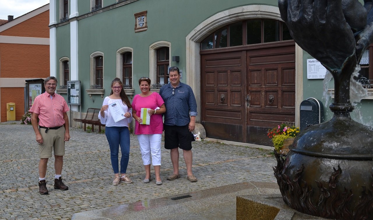 Eslarn Heimat Familie Dirk und Heidi Bodden mit Tochter Alyssa aus Rheinberg Besuche in Eslarn Bild Gabriele Buchbinder Touristinformation Eslarn