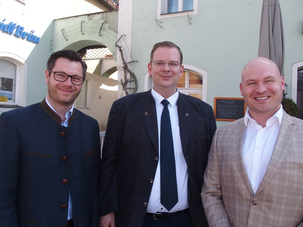 FDP-Oberpfalz-Bezirkstag-in-Schwandorf-Neuwahlen-Vorstandschaft-Bezirkstagvorsitz