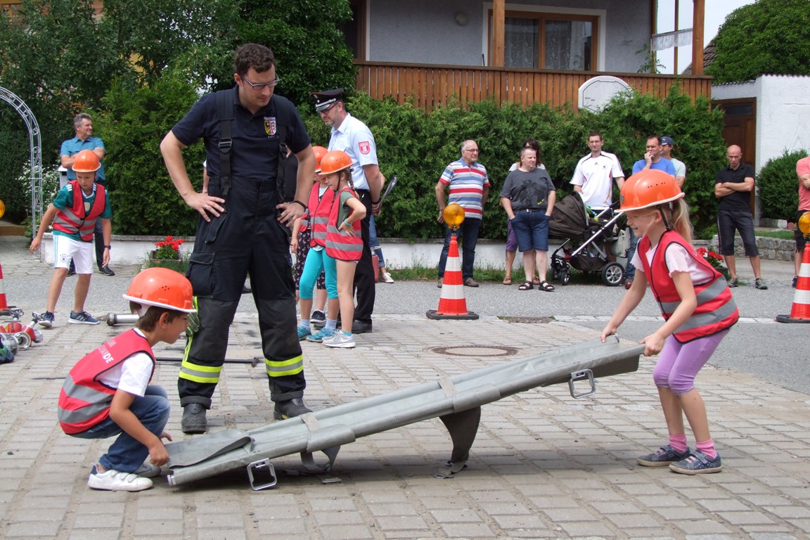 Feuerwehr Luhe Kinderlöschbande Kinderflamme Feuerwehrprüfung 5