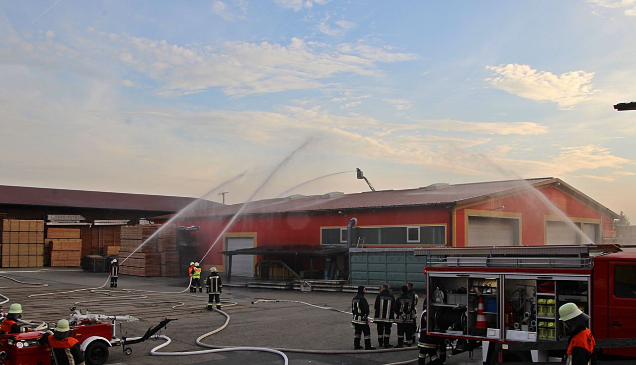Feuerwehr Übungseinsatz Brand Döllnitz bei Pressath 20