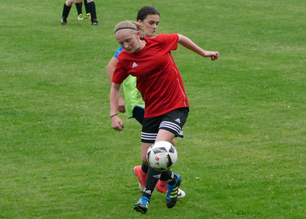 Fußball Damen Mädchen neue Fußballmannschaft SC Luhe-Wildenau 9
