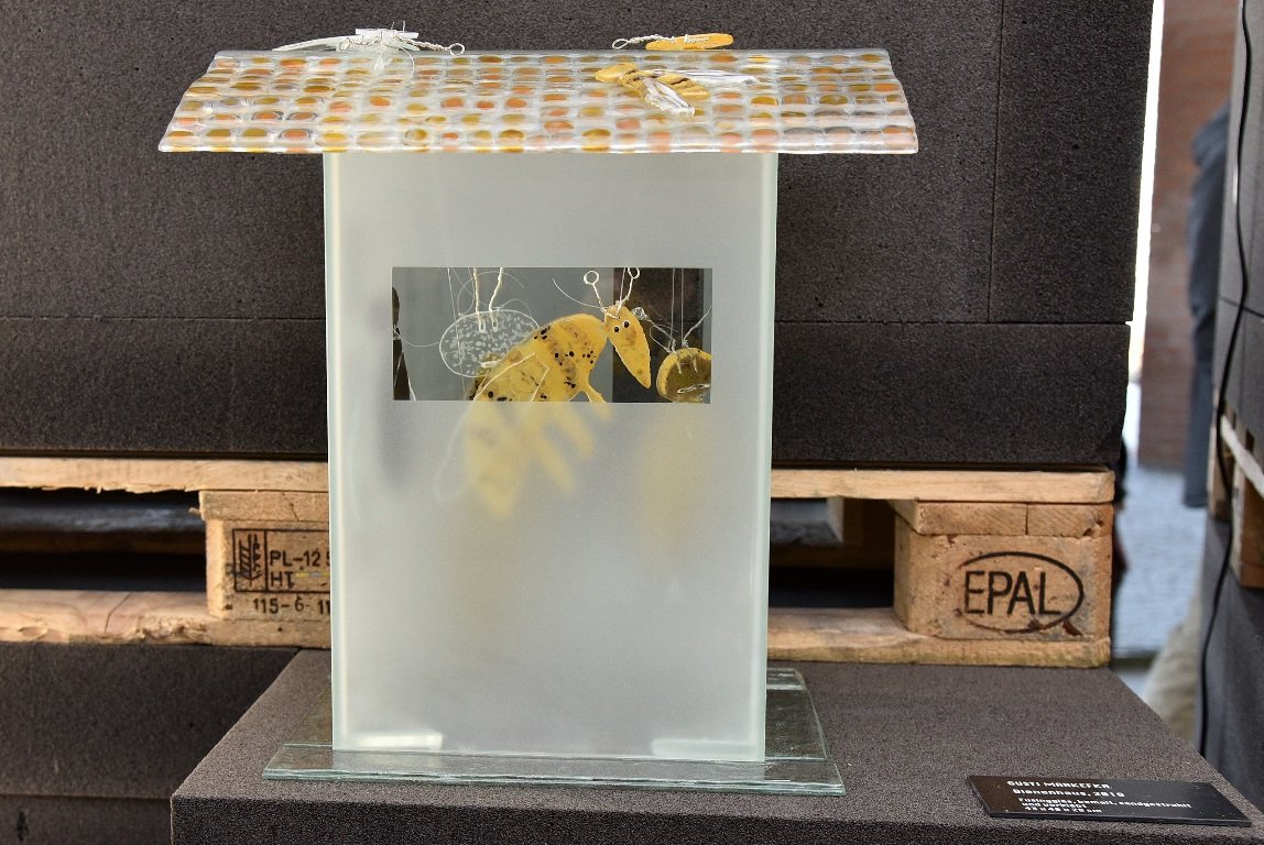 Glas wieder entdeckt und ans Licht geholt Ausstellung Weiden Rathaus Neue Ausstellung Bild Jürgen Wilke5