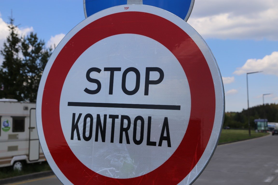 Grenze Bayern Tschechien Kontrolle Symbol Symbolbild STOP
