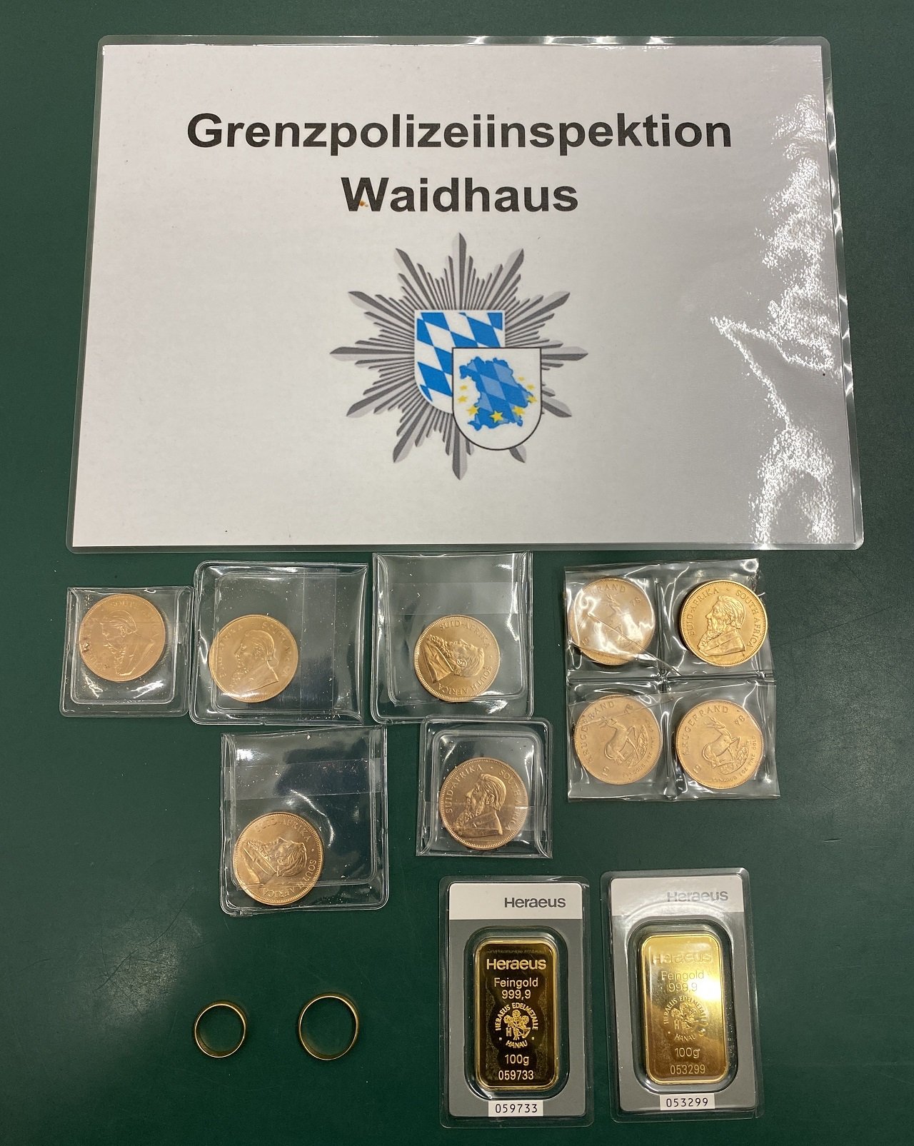 Grenzpolizeiinspektion Waidhaus gestohlenes Gold sichergestellt Bild Polizei Waidhaus