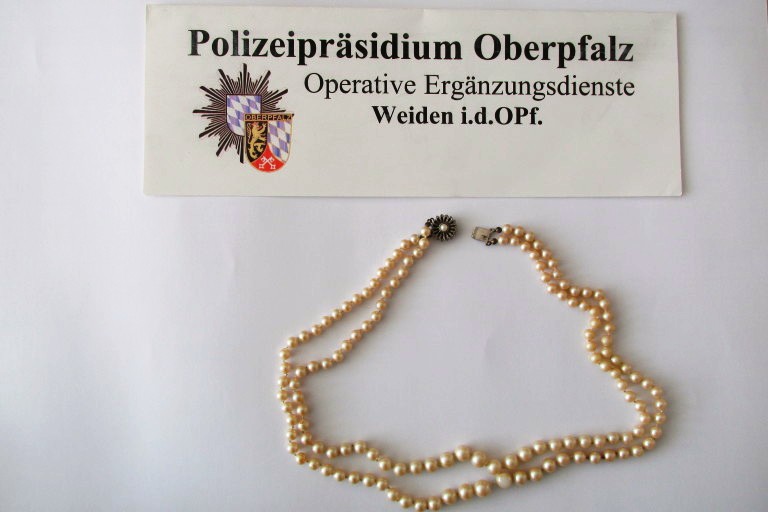Halskette, Perlenkette, Polizei Weiden