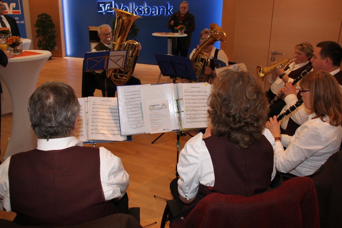 Für die musikalische Umrahmung der Einweihung sorgte die Neustädter Klarinetten Musi