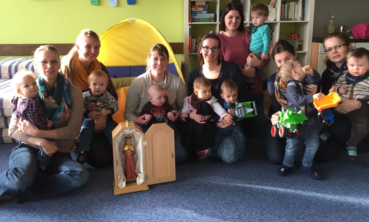 Eltern Kind Gruppe Neustadt Marienstatue