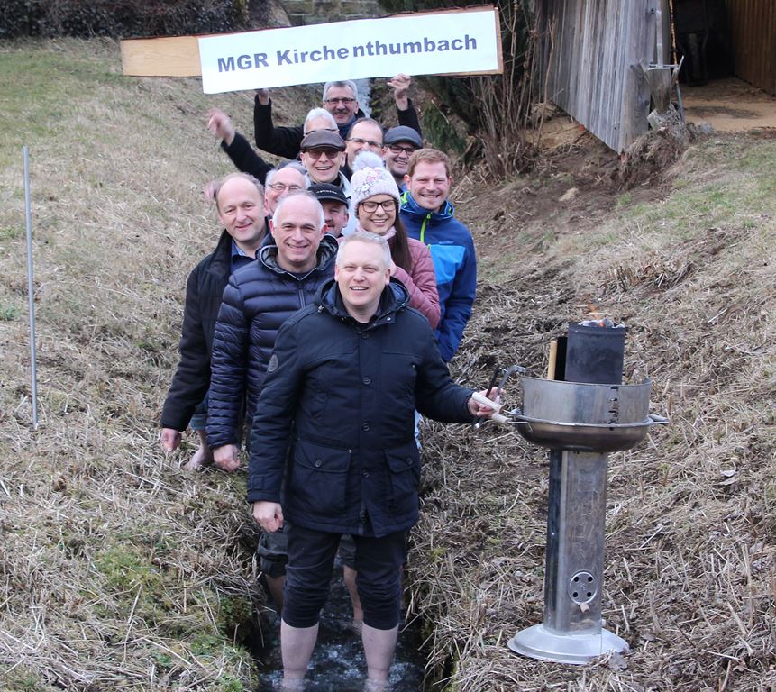 Kaltwasser-Grill-Challenge Kirchenthumbach Stadträte Gemeinderat Grillen Kalte Füße Bild Jürgen Masching