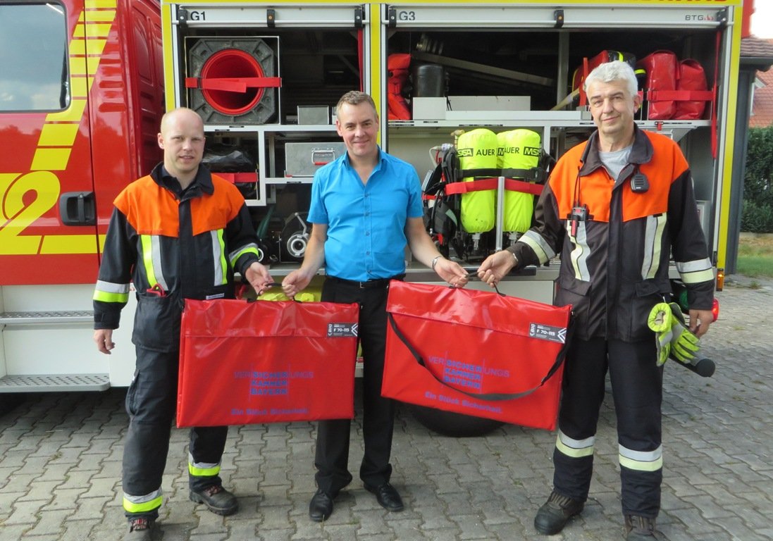 Mobiler Rauchverschluss Feuerwehr Meerbodenreuth Feuerwehr AltenstadtWN Versicherungskammer Bayern Bild Feuerwehr Meerbodenreuth2