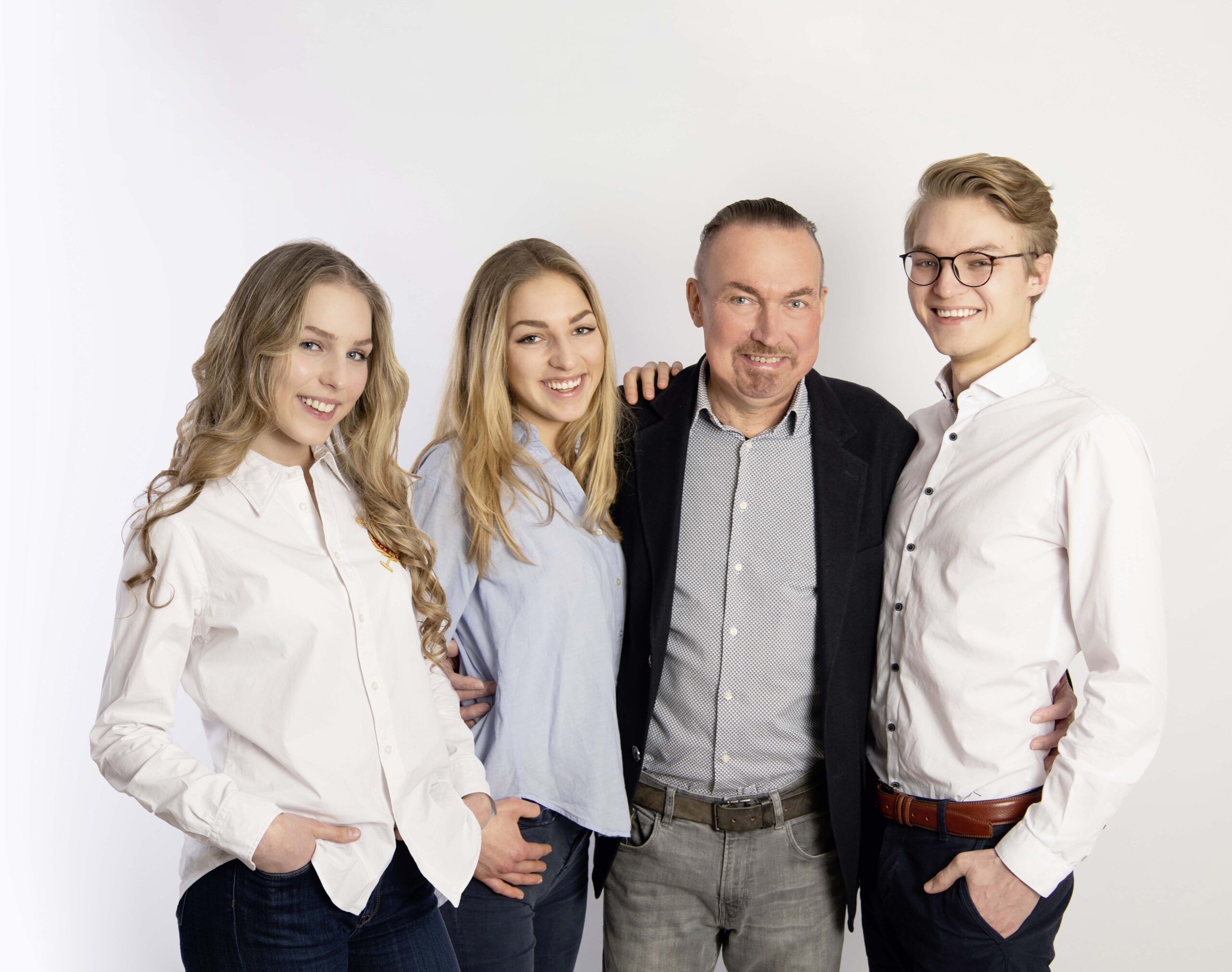 Möbel Hösl Familiennbild Familienunternehmen Bilder Hösl (1)