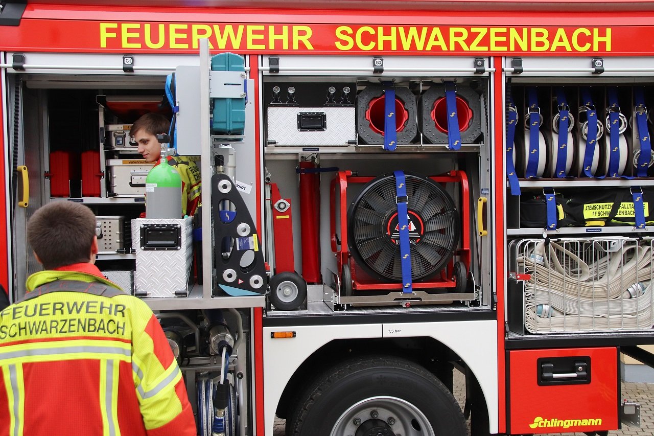 Neues Feuerwehr Fahrzeug Schwarzenbach Freiwillige Feuerwehr Bilder Jürgen Masching (3)