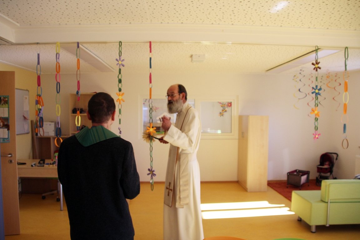 Offene Ganztagsschule Einweihung Speinshart Pfarrer Pater Benedikt