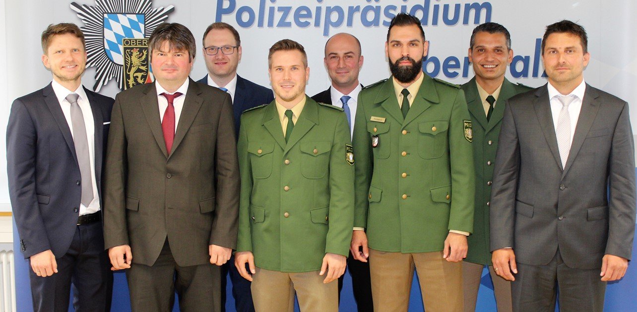 Polizei_Oberpfalz_Präsideium_neue Kommissare_September