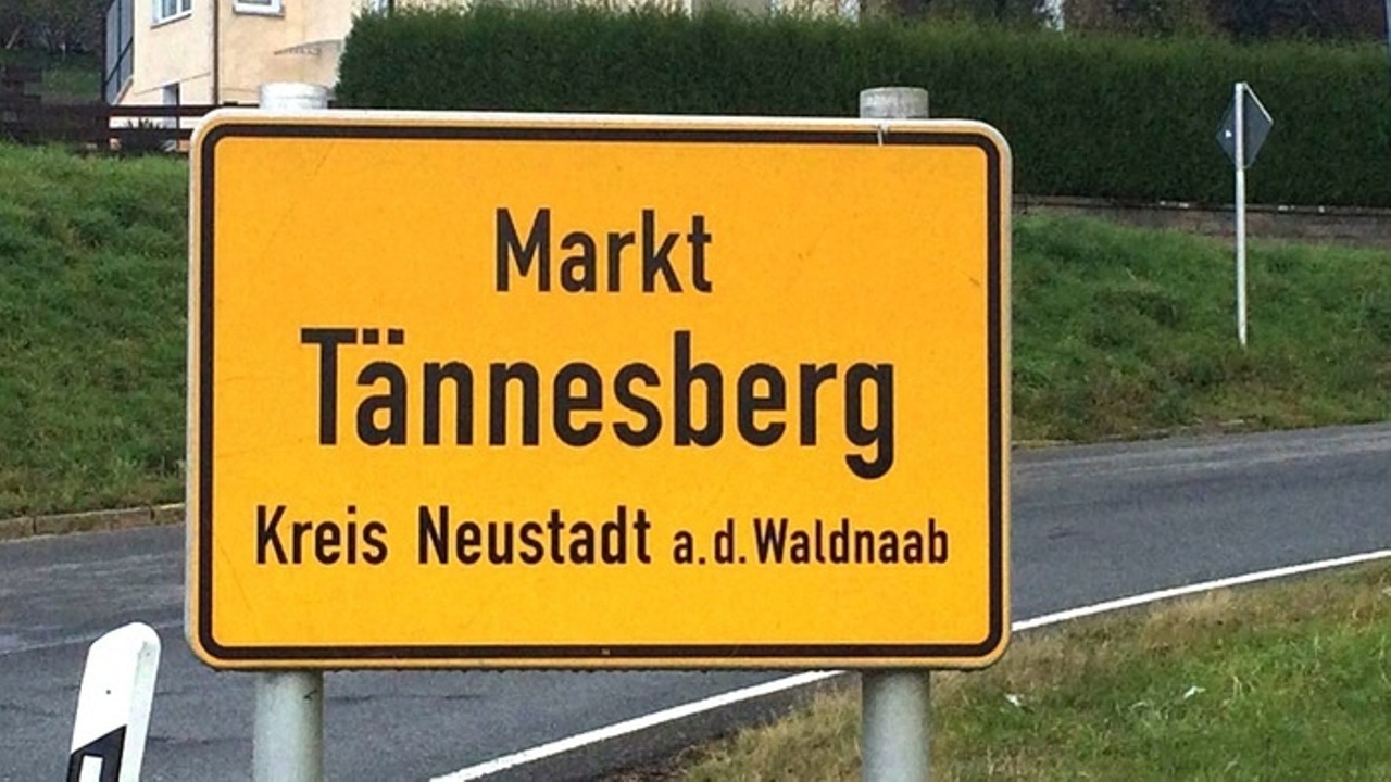 Reichsbürger, Tännesberg, Ortsschild3