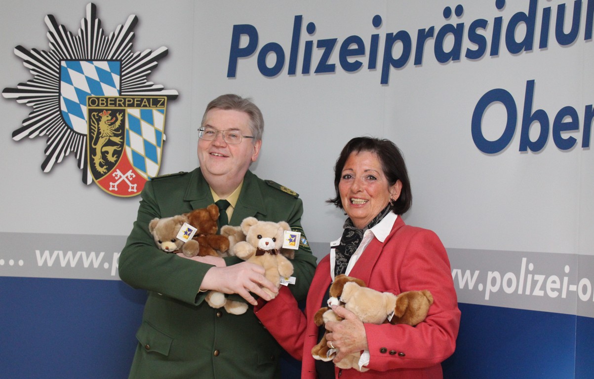 Rettungsteddys bei Polizei Oberpfalz