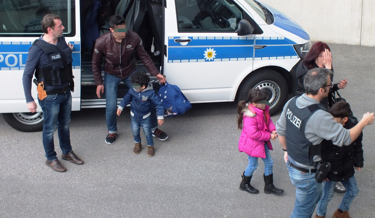 Bundespolizei Waidhaus Kinder Schleuser Migranten