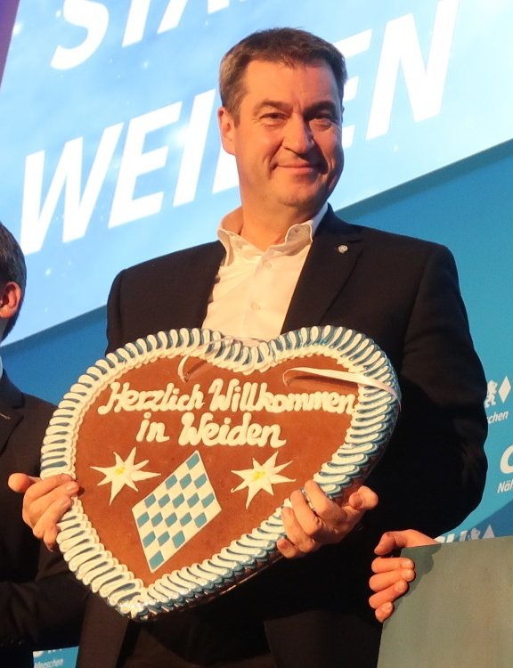 Ministerpräsident Markus Söder Weiden Symbol Behördenverlagerung