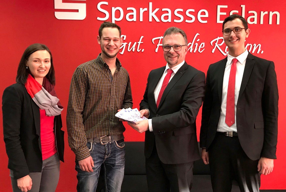 Sparkasse Eslarn 10.000 Euro gewinnen Gewinnsparen Anna Hirnet, Patrick Bentele, Thomas Müllner, Marco Stöckl
