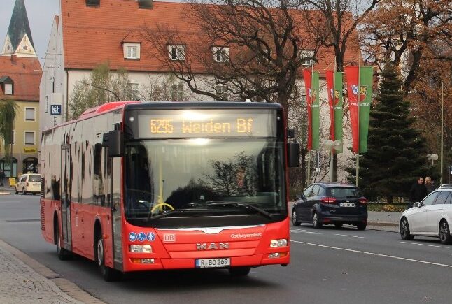Stadt Weiden Bus Stadtbus Dr.-Pfleger-Straße Weiden Neues Rathaus Symbol Symbolbild