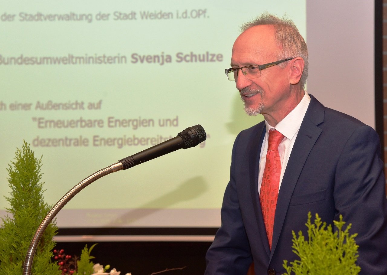 Umweltministerin Svenja Schulze in Weiden (2)