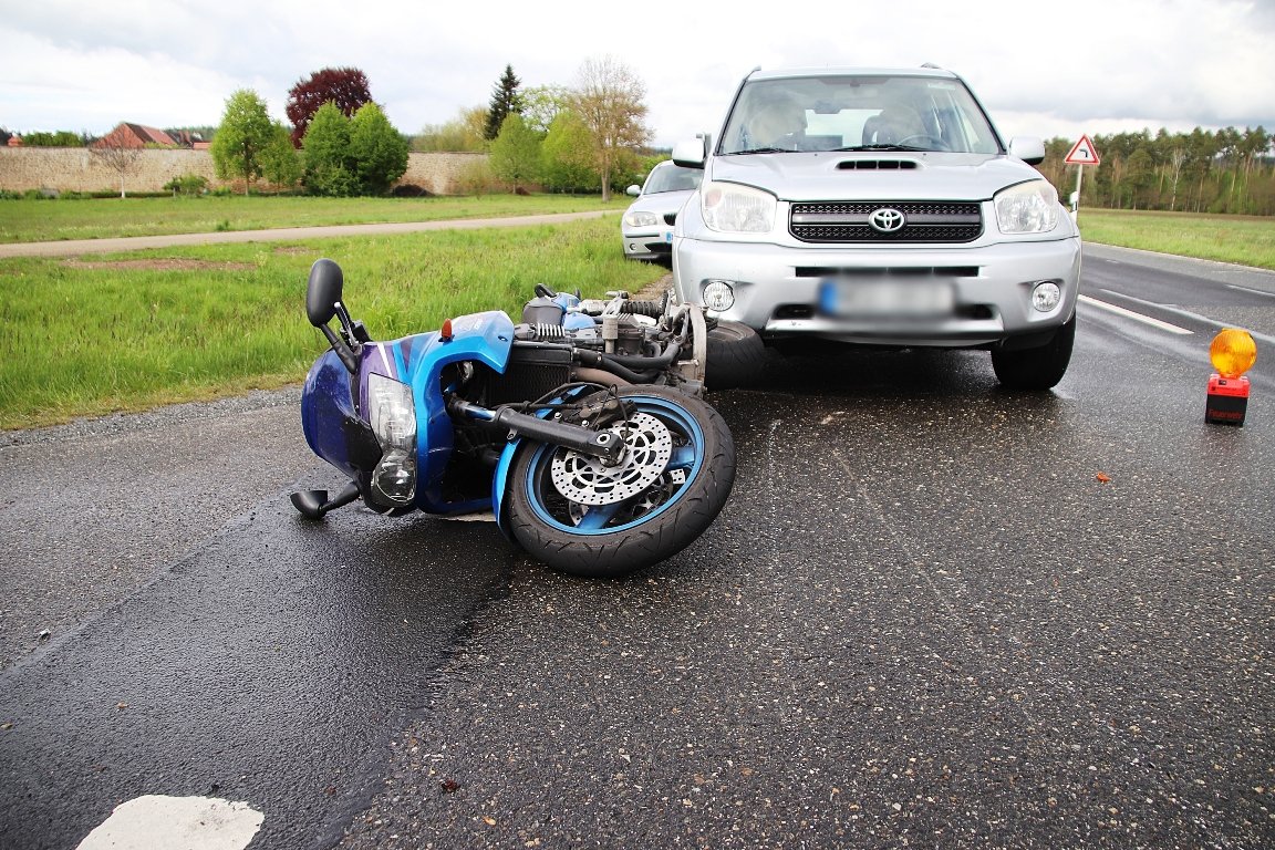Unfall Motorradfahrer Speinshart (3)