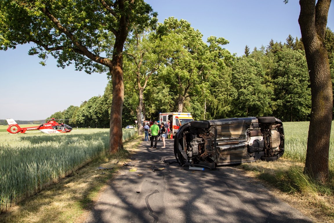 Unfall Thumsenreuth Fahrer verschwunden News5 Wellenhöfer (12)