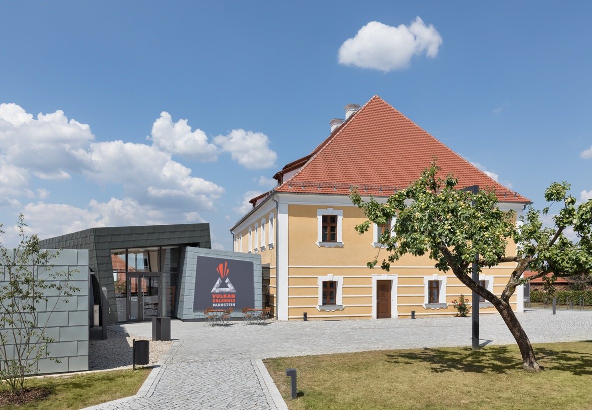 Vulkanerlebnis Parkstein Museum Ausstellung Vulkan Rathaus Öffnungszeiten Bild