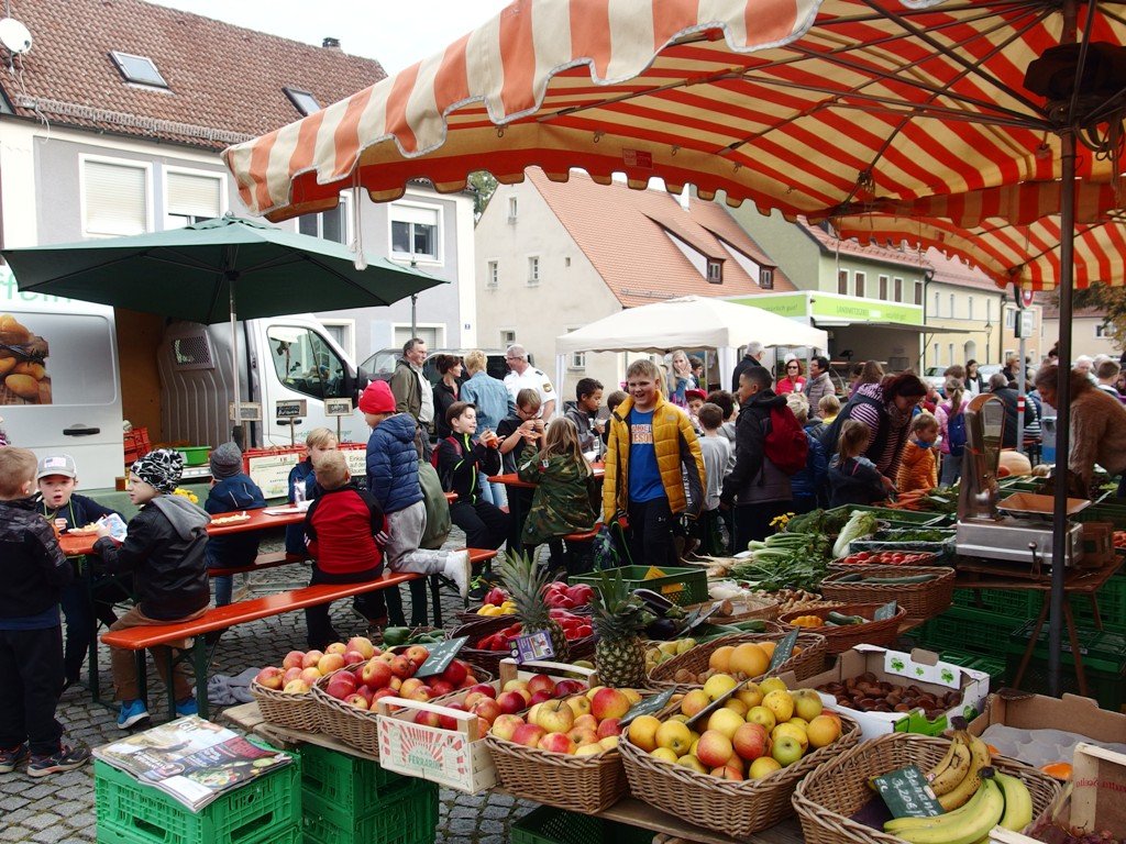 Wochenmarkt Grafenwöhr Herbstfest Symbol Symbolbild