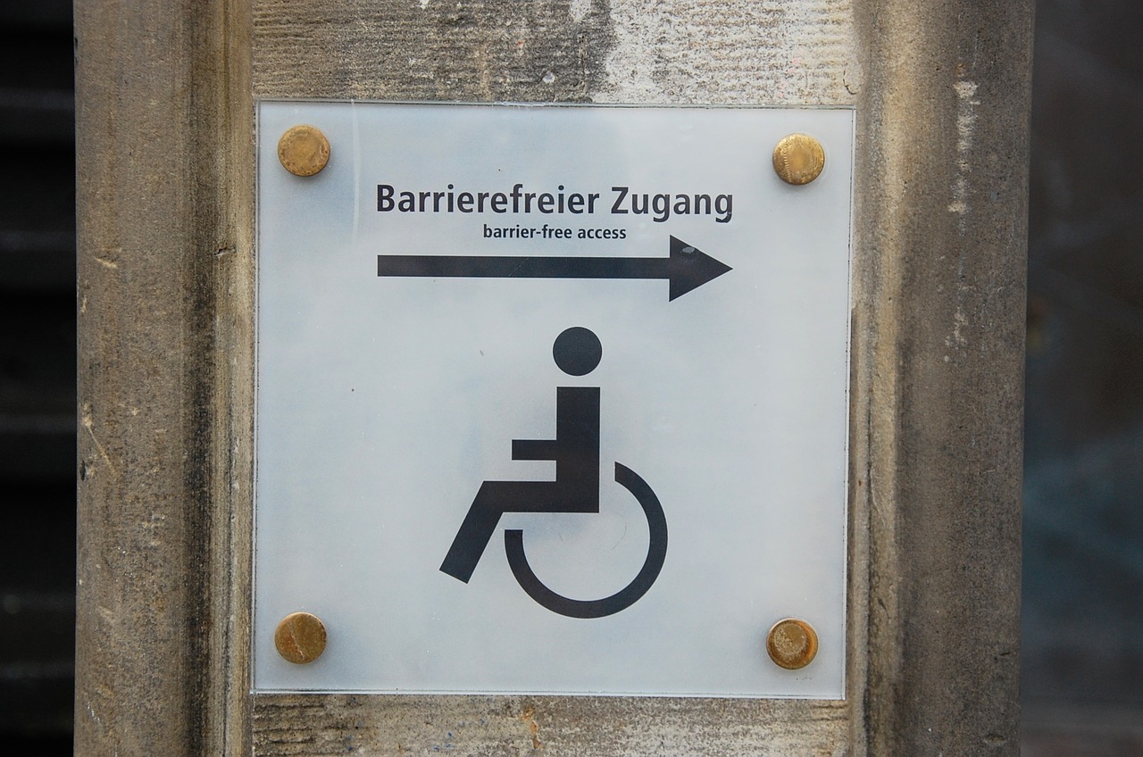 Barrierefrei, Behinderung, Rollstuhl, Schild