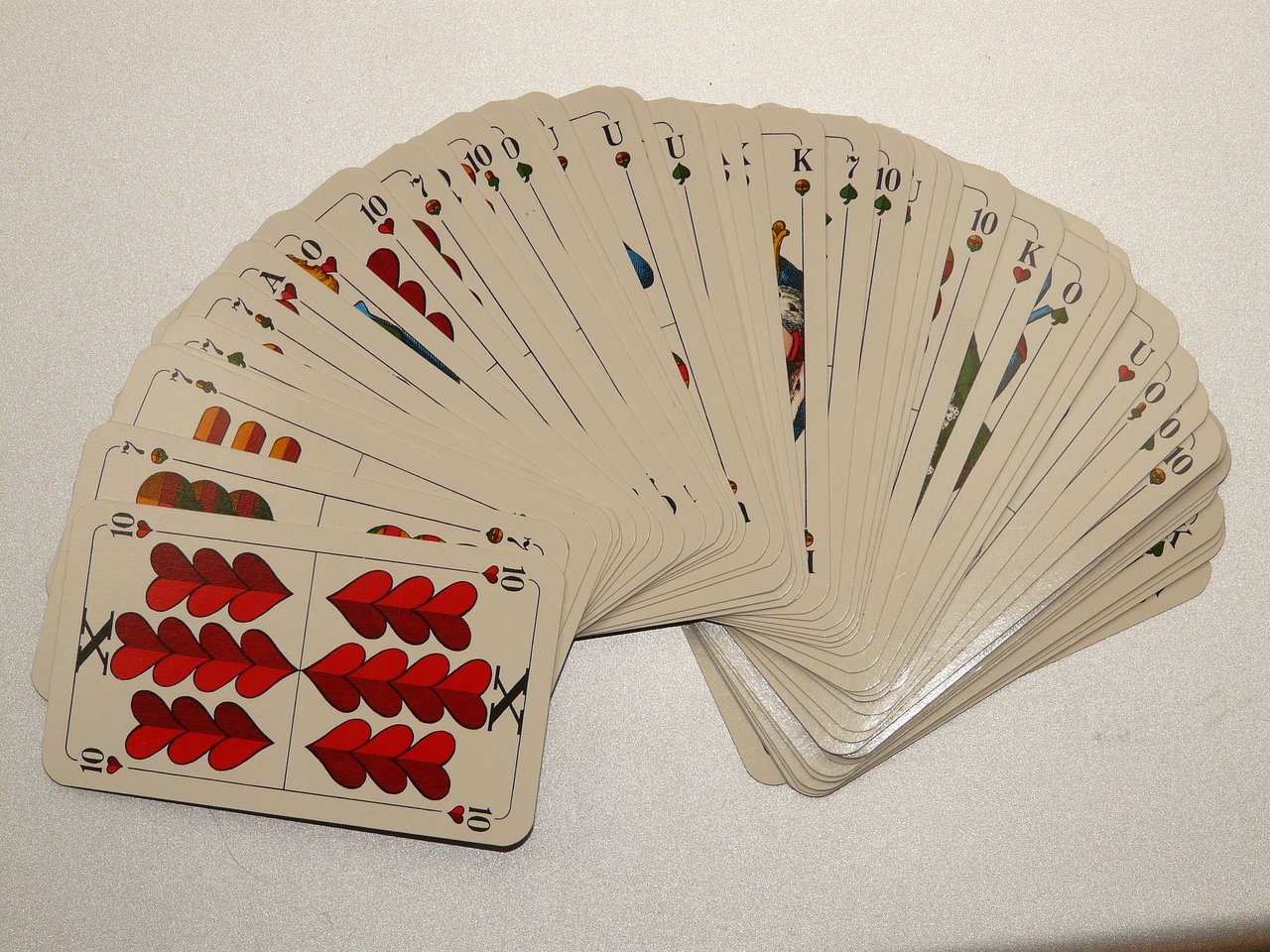 card-game-811_1920