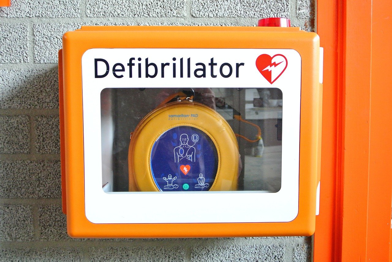 Defibrillator Notruf Notrufsäule Symbol