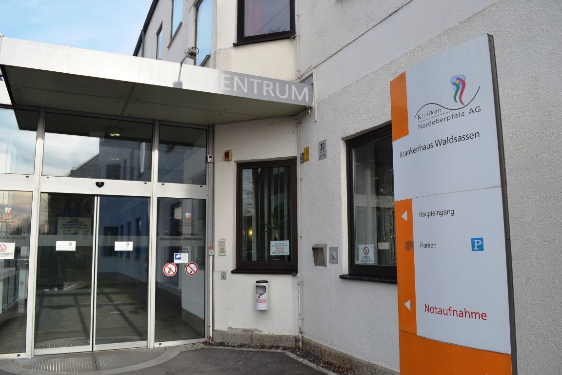 Das Impfzentrum im Krankenhaus Waldsassen zieht ab 25. Mai an den Marktplatz der Kreisstadt in Tirschenreuth. Symbolbild: Archiv/Fürst