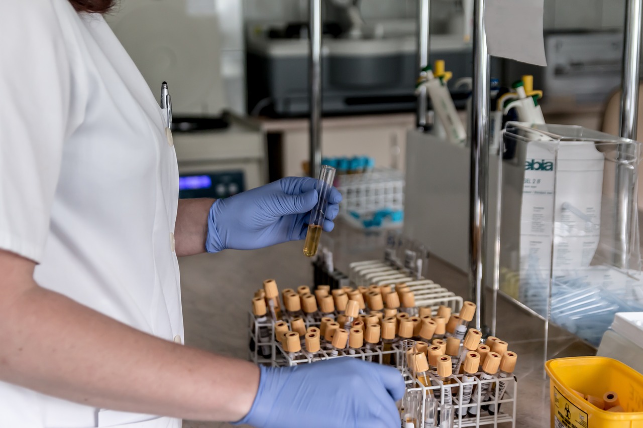 Corona Labor Arzt Bluttest Test Untersuchung Symbol Diagnose Virus Bakterien