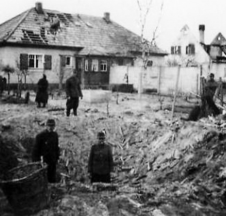 mor-Suttner-Haus Bombenangriff 1945 Grafenwöhr Bild Gerald Morgenstern