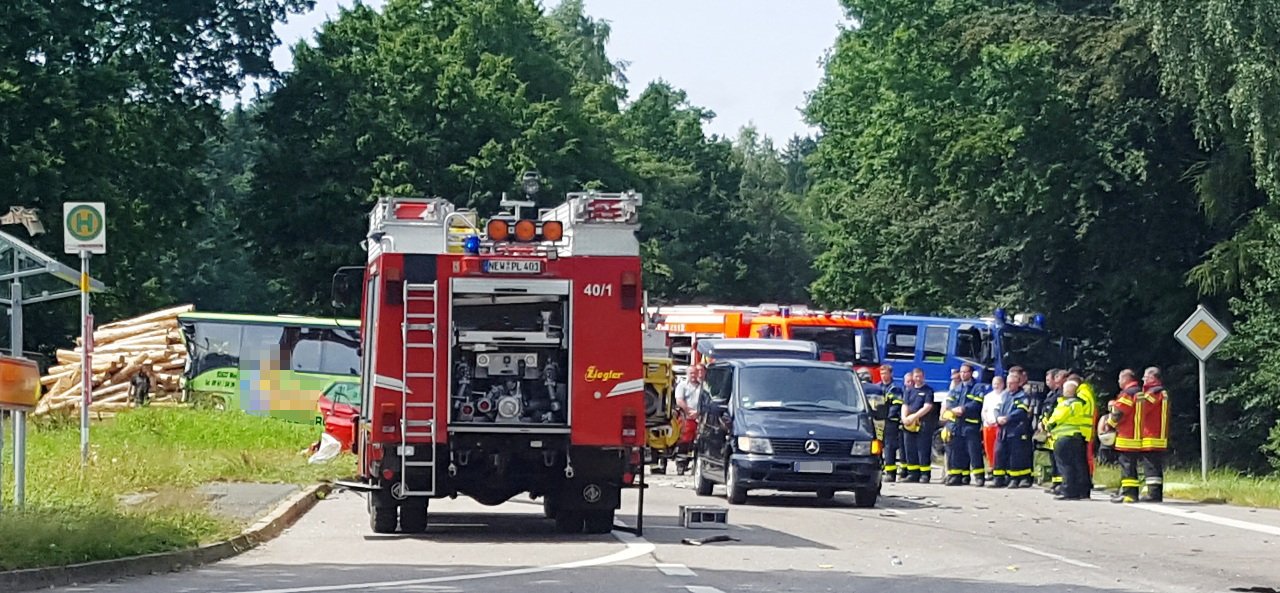 Unfall Vohenstrauss Linienbus Skoda-neu