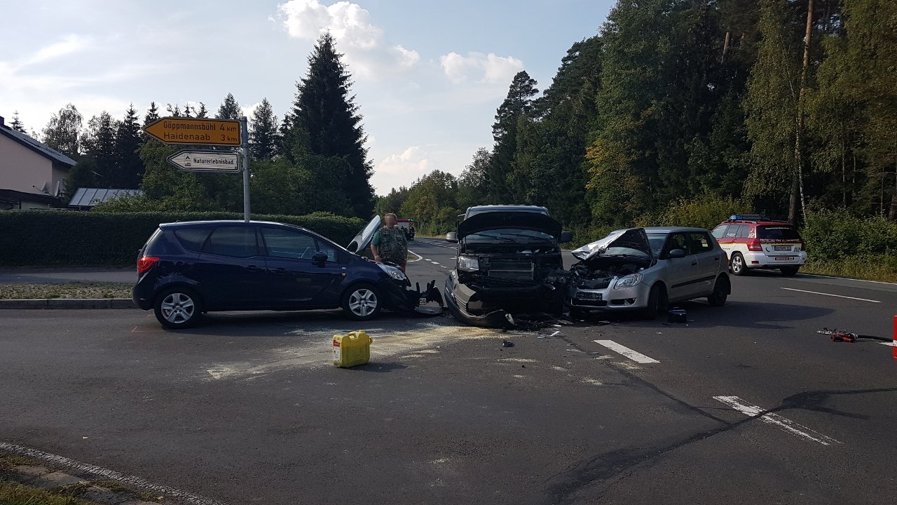 Unfall Immenreuth drei Autos