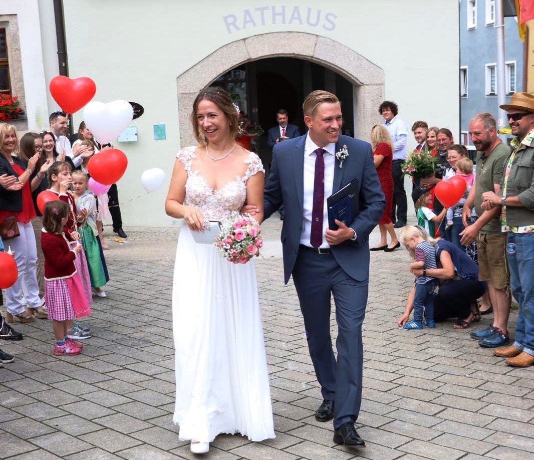 Lucia und Tobias Knauer Trauuung Standesamt Neustadt