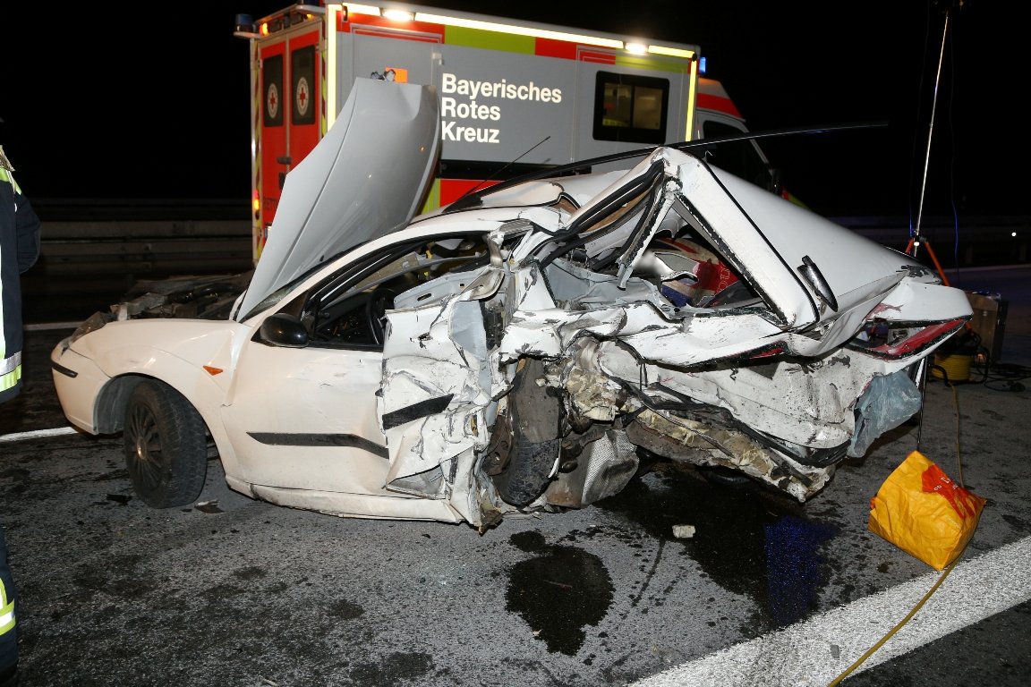 schwerer-Unfall-A93-Windischeschenbach-Falkenberg-Fahrer-stirbt