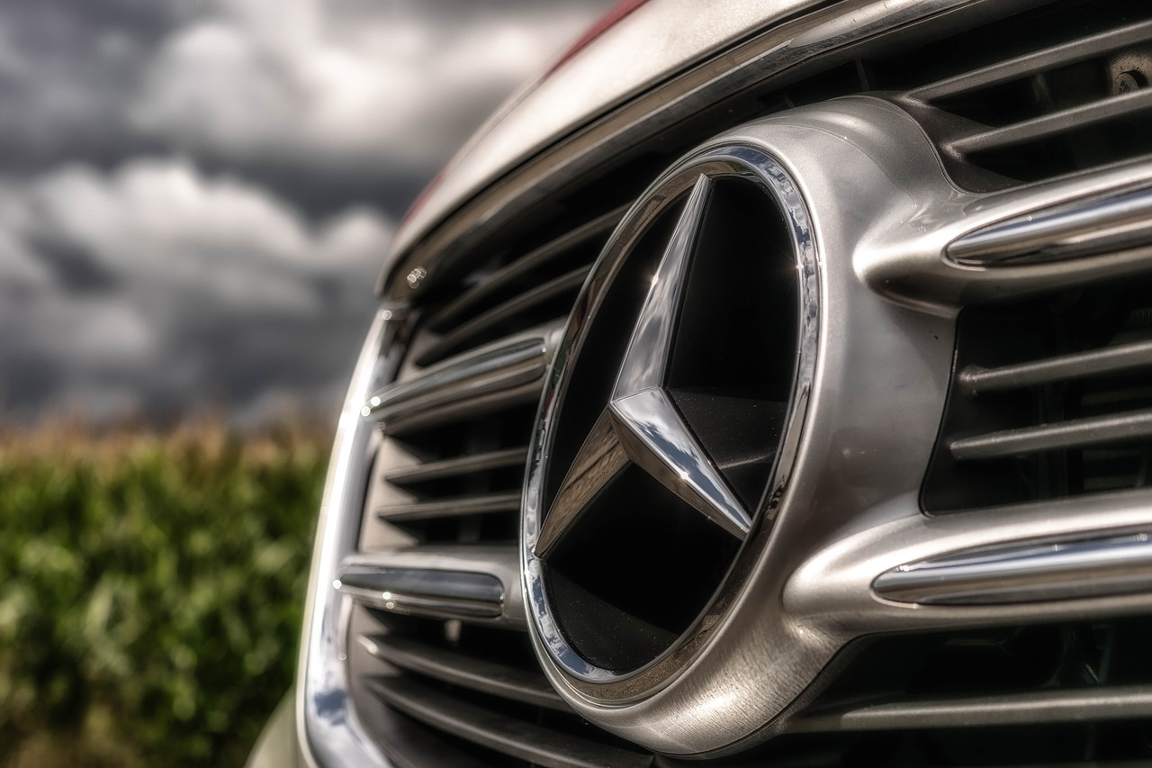 Mercedes Symbol Auto