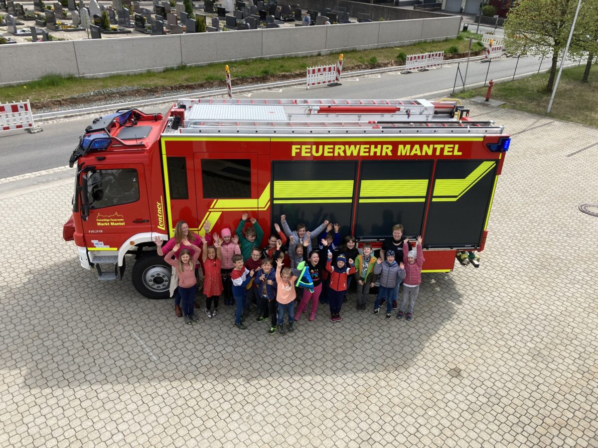 Der Besuch bei der Feuerwehr war für die Kinder ein spannender und lehrreicher Ausflug. Bild: Feuerwehr Mantel